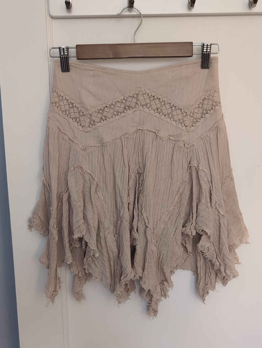 🫰🏼 Free People Gauzy Raw Hem Trapeze Mini Skirt HTF